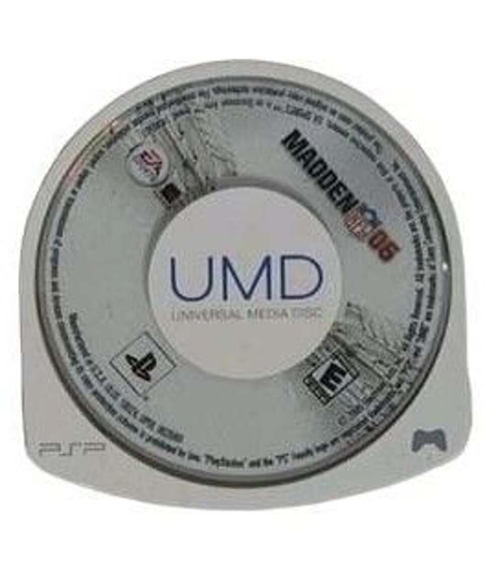 Sony PSP Madden NFL 06 Video Game Disc UMD EA Sports Handheld Retro Gaming Class